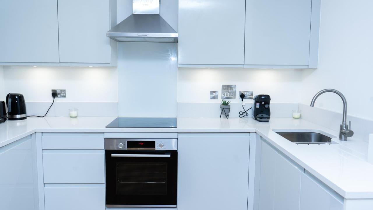 Guerneville 1 Bedroom Luxury Apartment Royal Wharf By Excel Exhibition Centre Londra Esterno foto